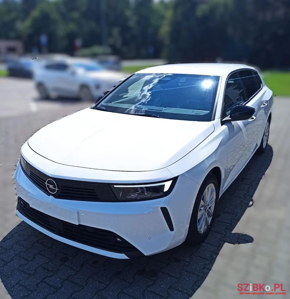 2024' Opel Astra Vi 1.2 T Edition S&S photo #5