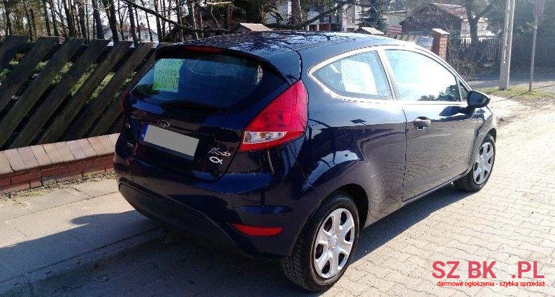 2010' Ford Fiesta photo #1