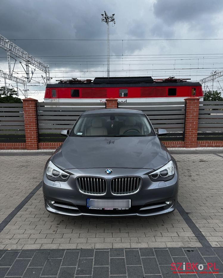 2009' BMW 5 Series 550I photo #1