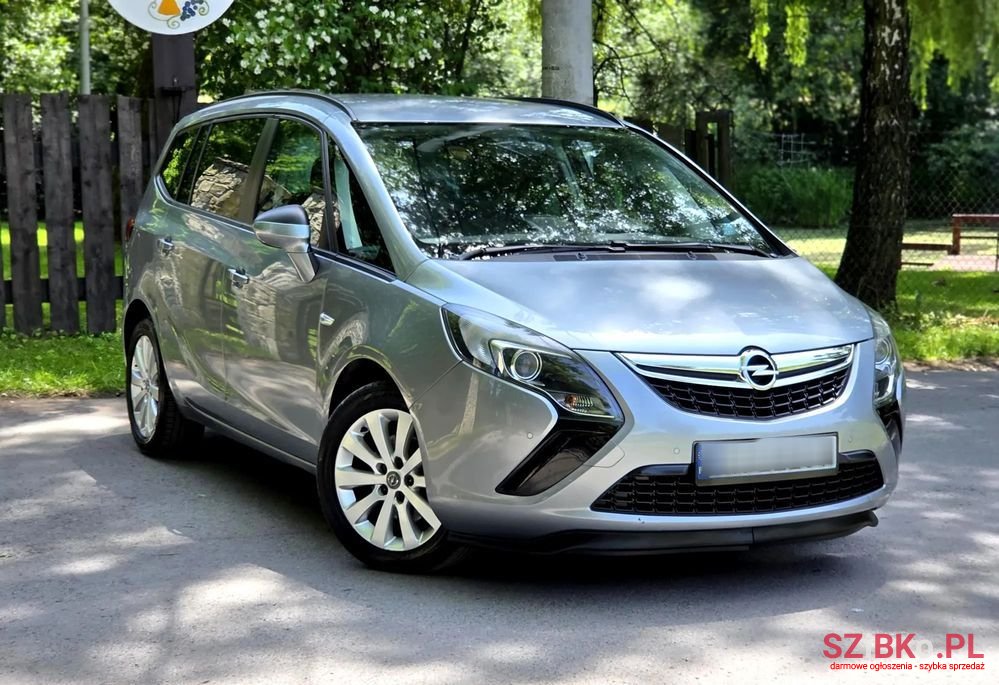 2012' Opel Zafira 1.4 T Cosmo photo #2