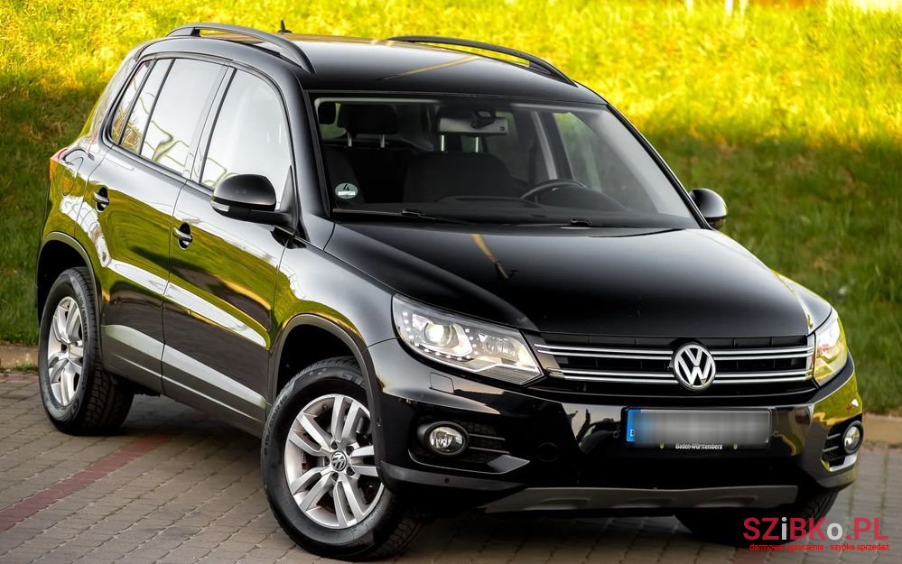 2012' Volkswagen Tiguan photo #5