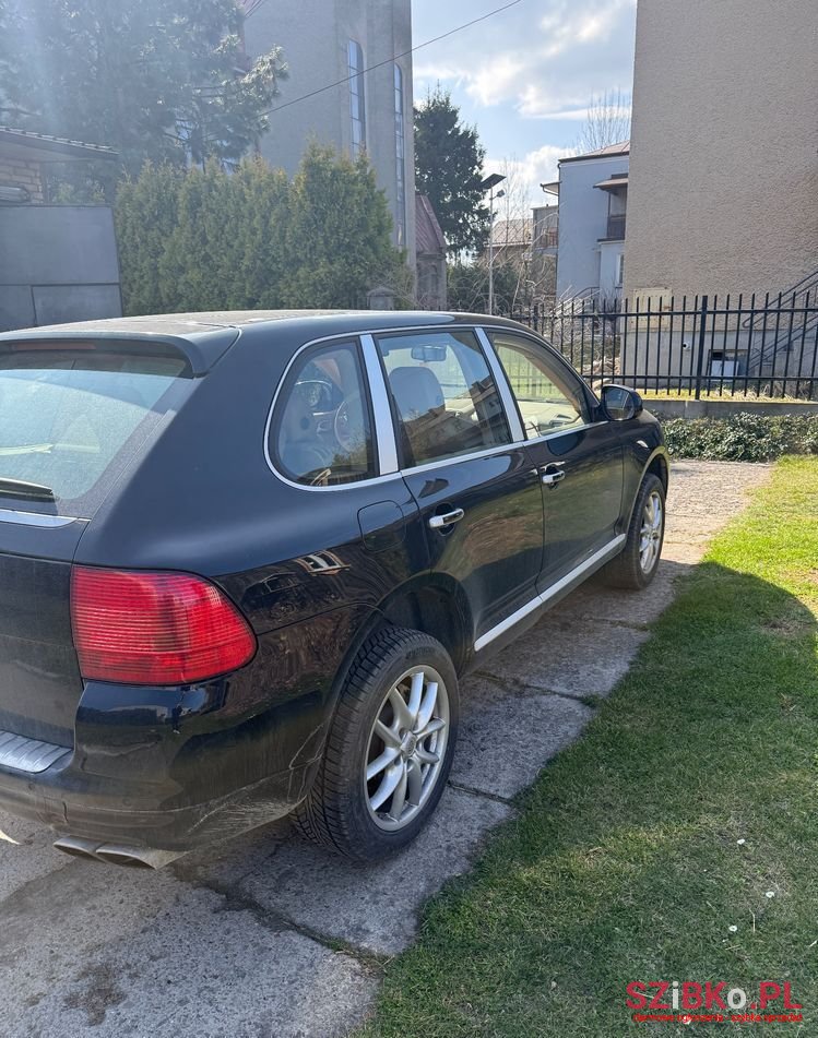 2006' Porsche Cayenne photo #4