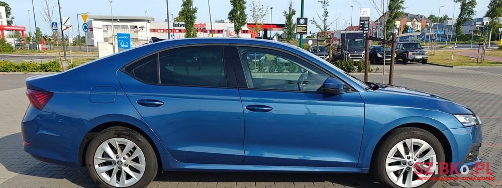 2021' Skoda Octavia photo #2