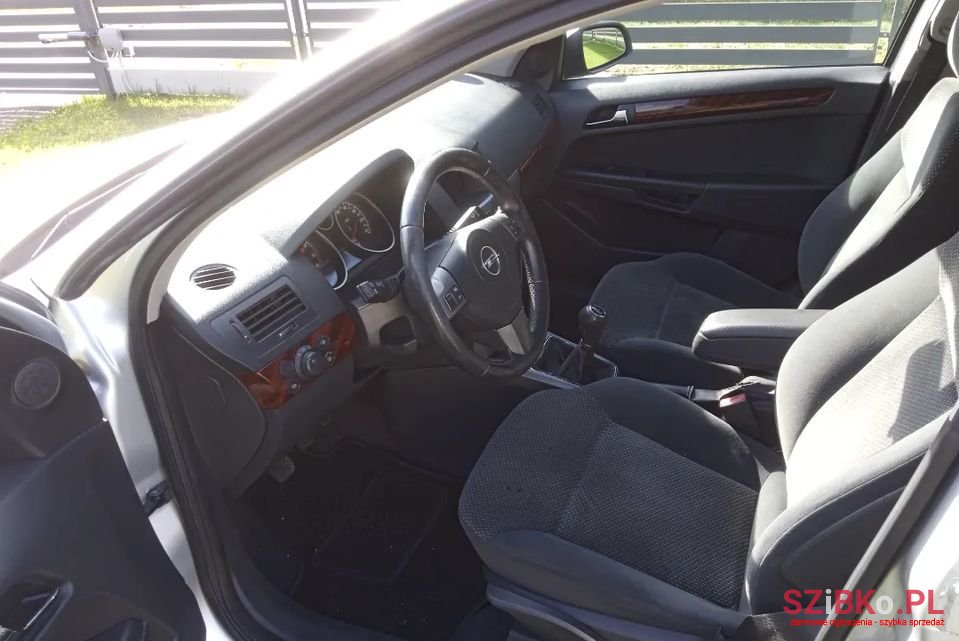 2004' Opel Astra photo #6