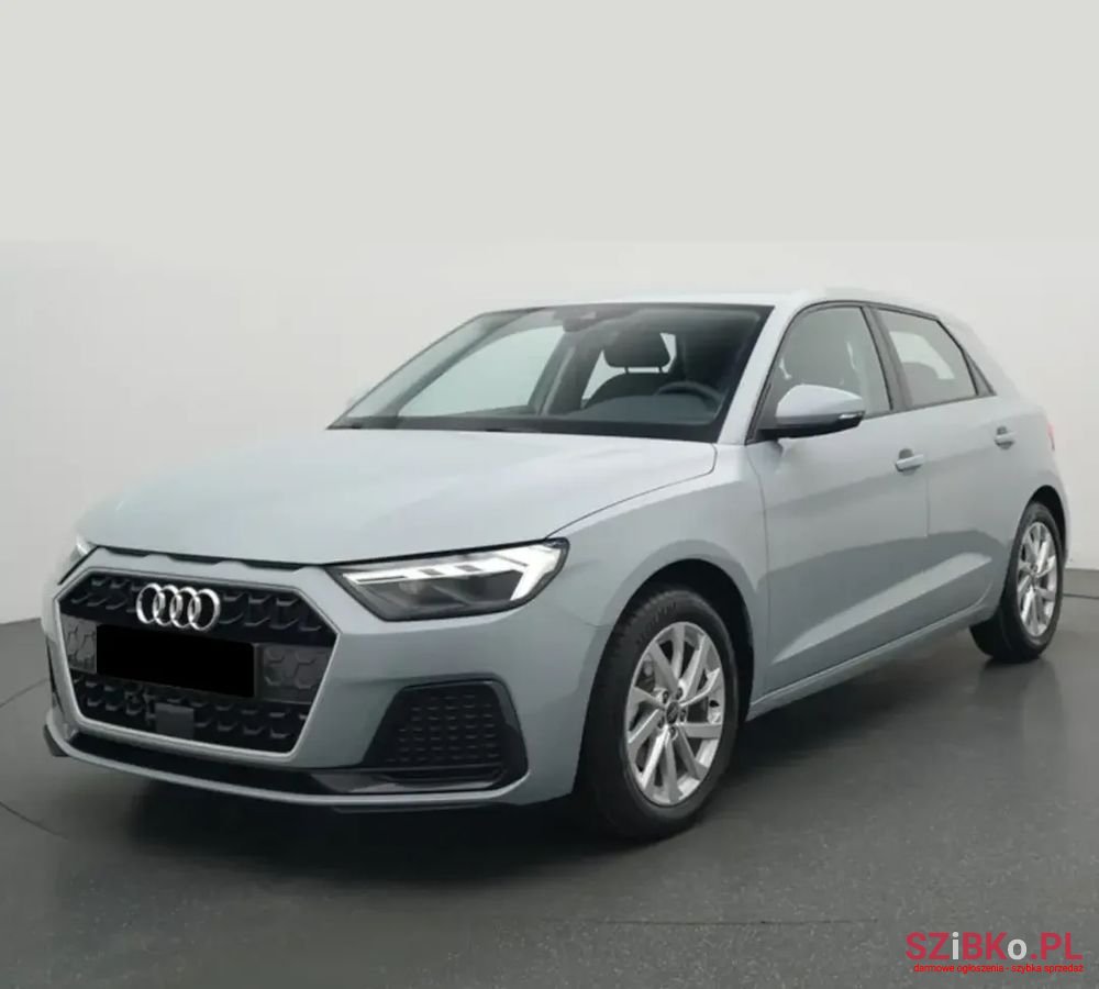 2024' Audi A1 30 Tfsi Advanced photo #2