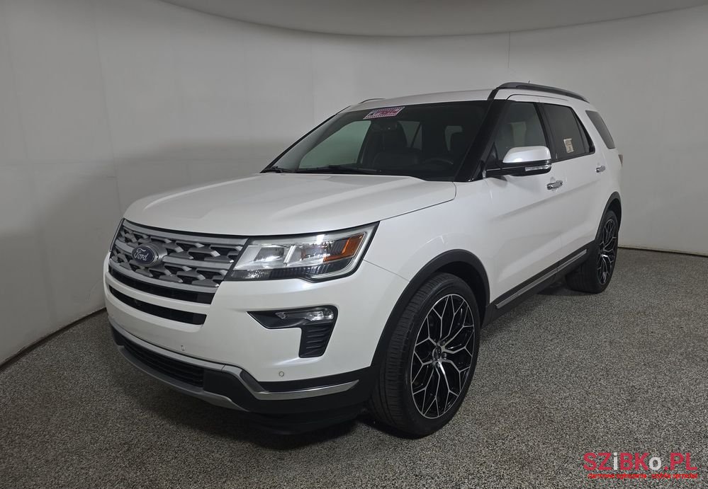 2017' Ford Explorer photo #1