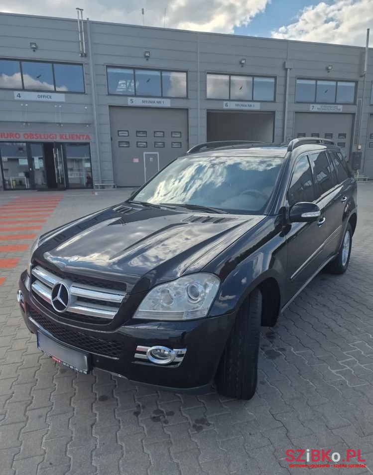 2008' Mercedes-Benz GL 320 Cdi photo #3