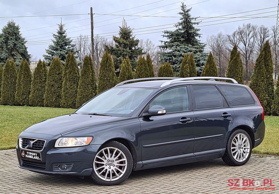 2010' Volvo V50 photo #2