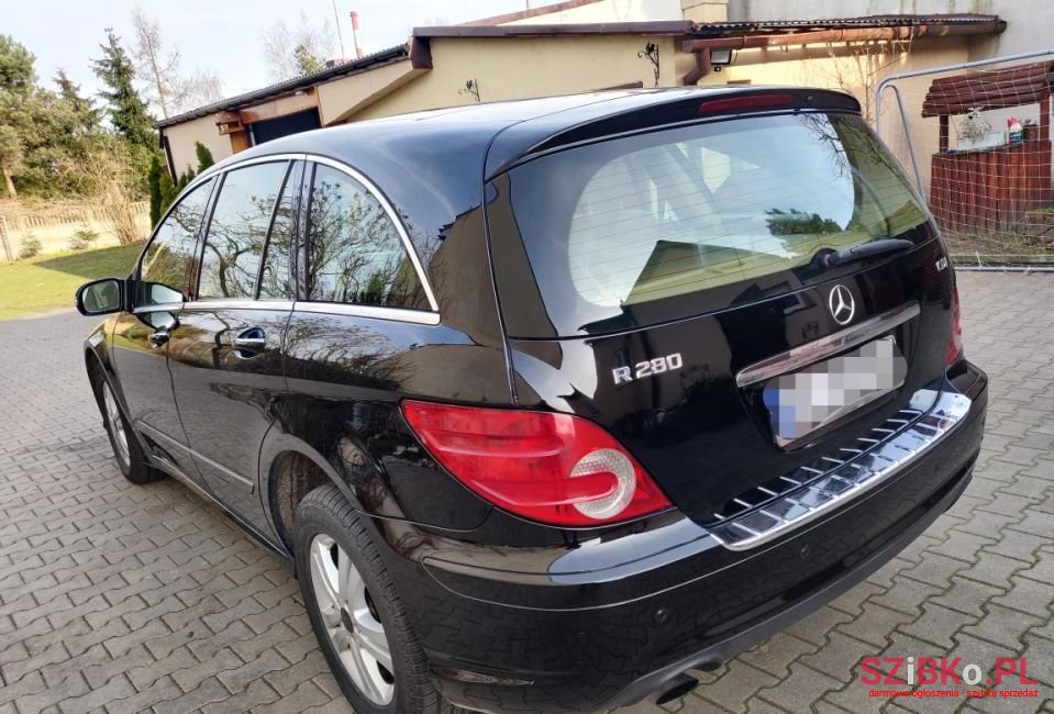 2008' Mercedes-Benz Klasa R photo #3