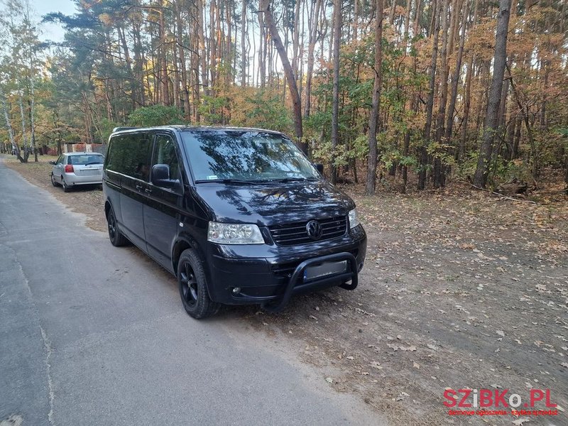 2007' Volkswagen Caravelle photo #2