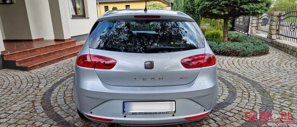 2009' SEAT Leon photo #4