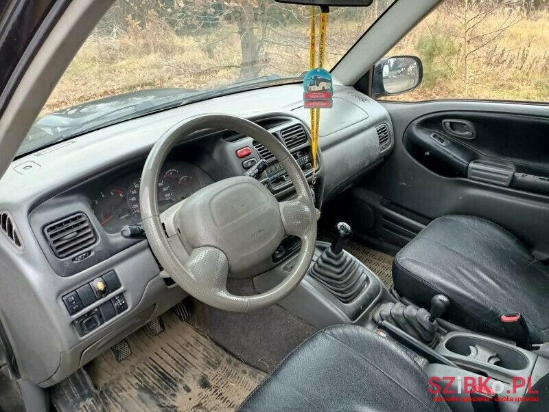 2002' Suzuki Vitara photo #5