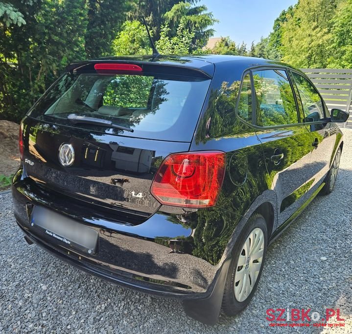 2010' Volkswagen Polo photo #5