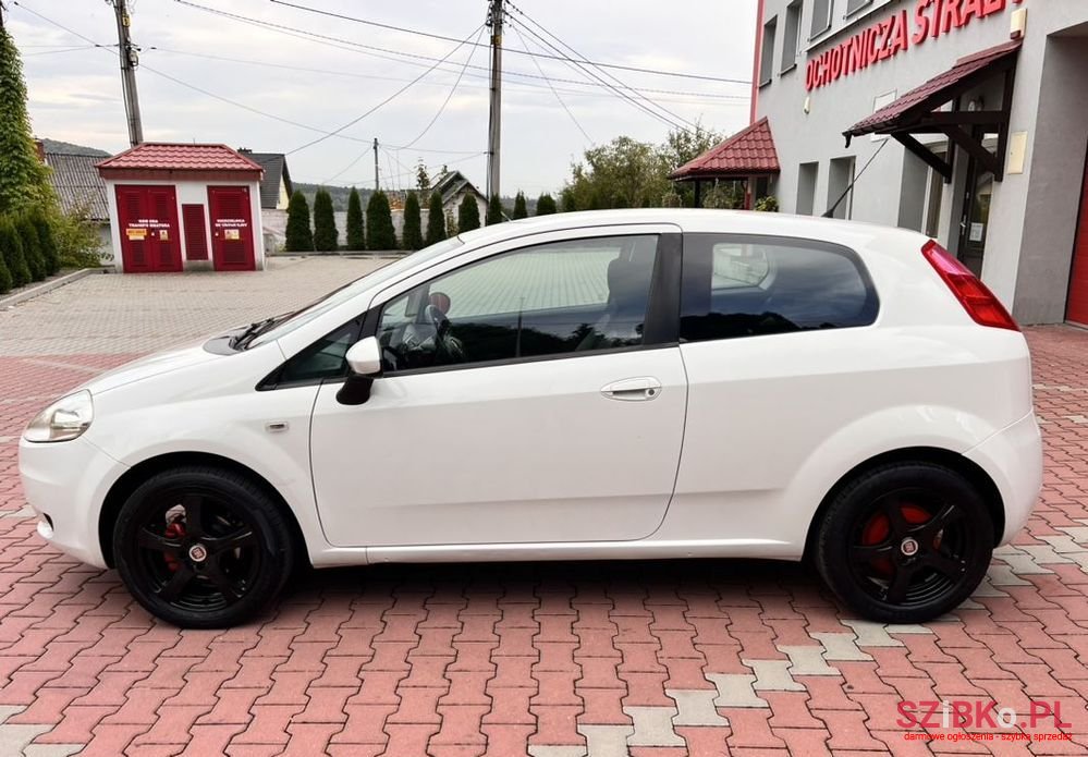 2009' Fiat Grande Punto photo #5