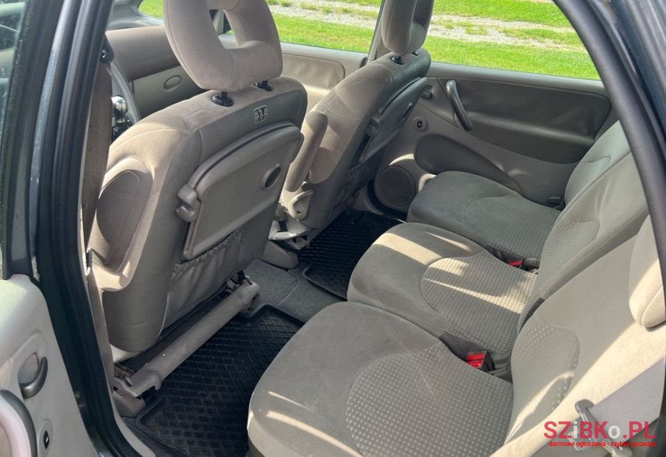 2004' Citroen Xsara Picasso photo #4