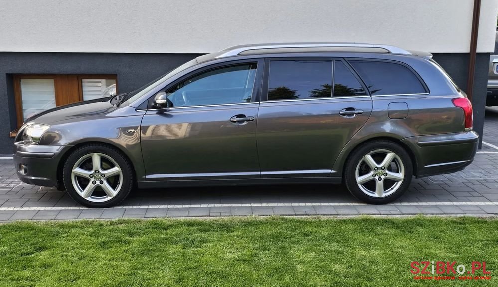 2007' Toyota Avensis photo #4