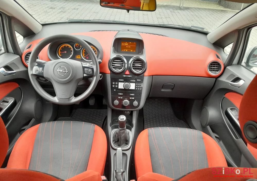2006' Opel Corsa 1.2 16V Cosmo photo #5