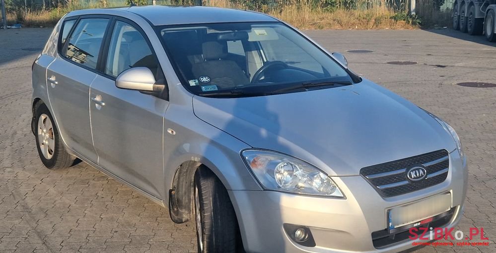 2008' Kia Ceed photo #1