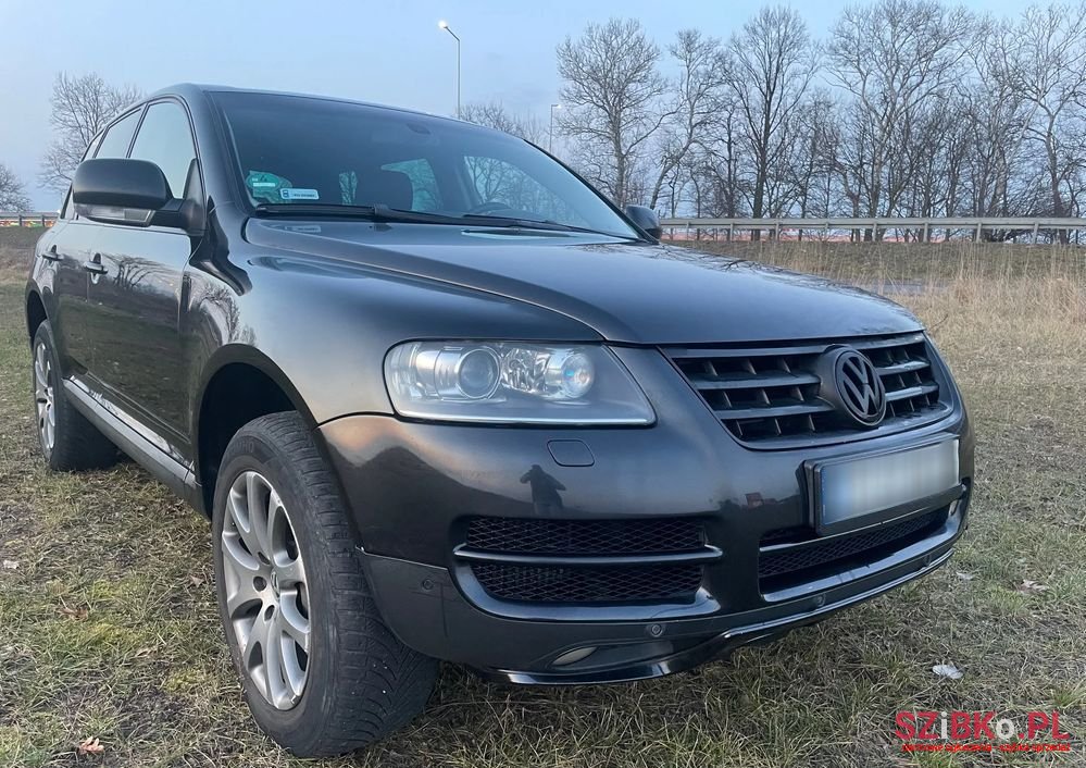 2006' Volkswagen Touareg photo #2