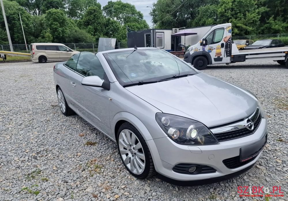 2007' Opel Astra photo #1