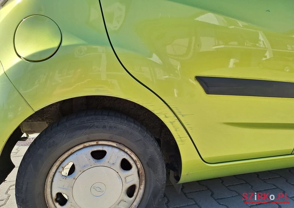 2010' Chevrolet Spark 1.0 Base photo #5