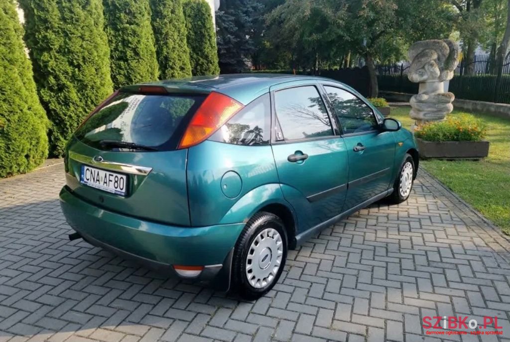 2000' Ford Focus photo #5