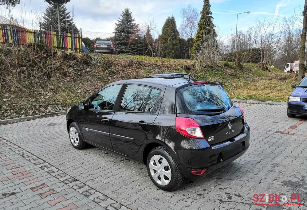 2009' Renault Clio photo #4