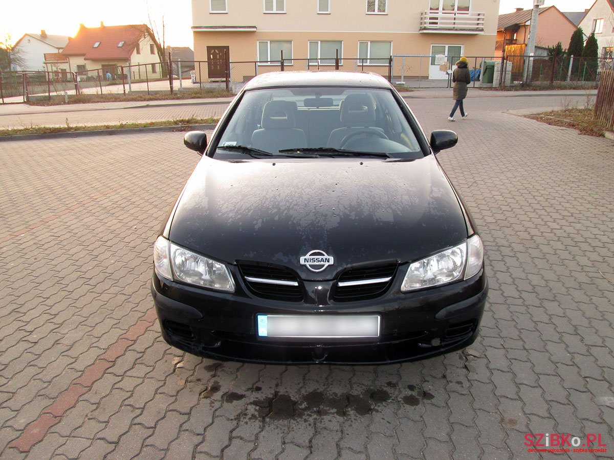 2001' Nissan Almera photo #1