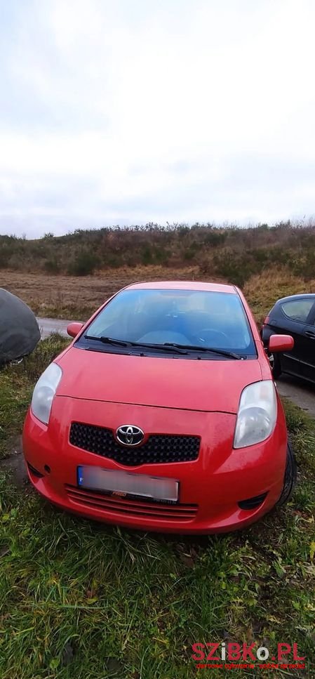 2007' Toyota Yaris photo #2