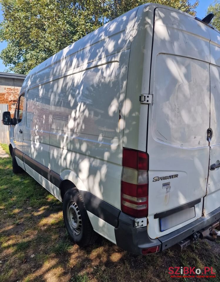 2010' Mercedes-Benz Sprinter photo #4