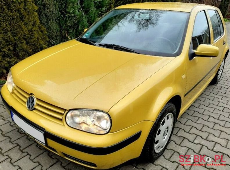 2000' Volkswagen Golf photo #1