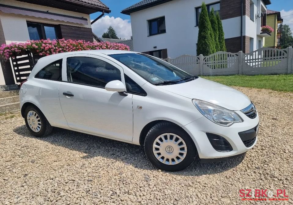 2011' Opel Corsa photo #4