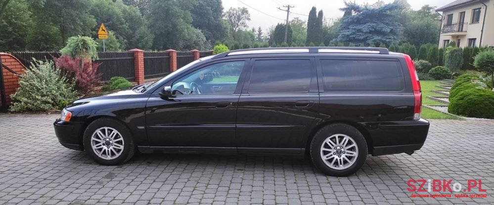 2005' Volvo V70 photo #4