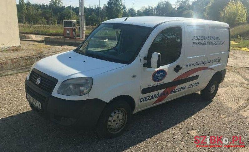 2009' Fiat Doblo photo #1