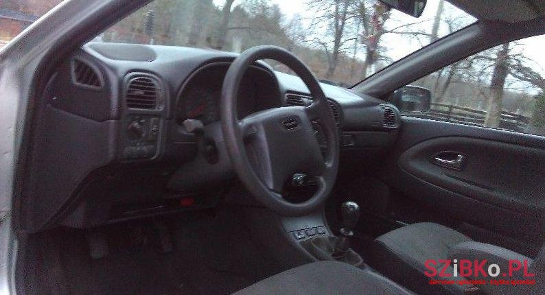 2000' Volvo V40 photo #2