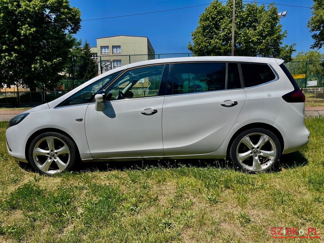 2017' Opel Karl photo #2