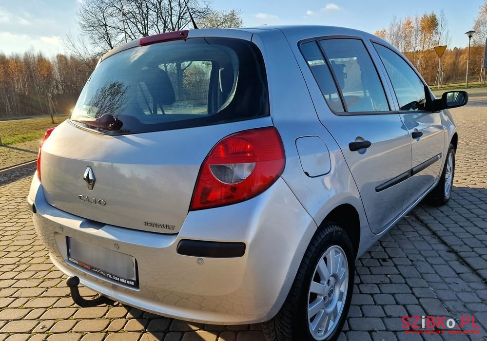 2007' Renault Clio 1.2 16V Authentique photo #6