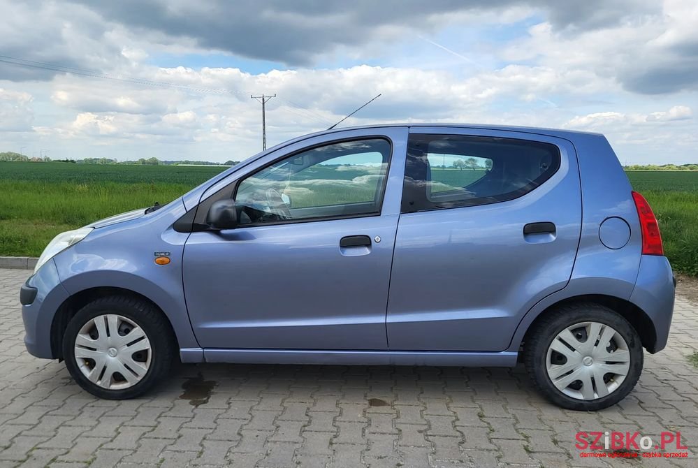 2010' Nissan Pixo 1.0 Visia photo #5