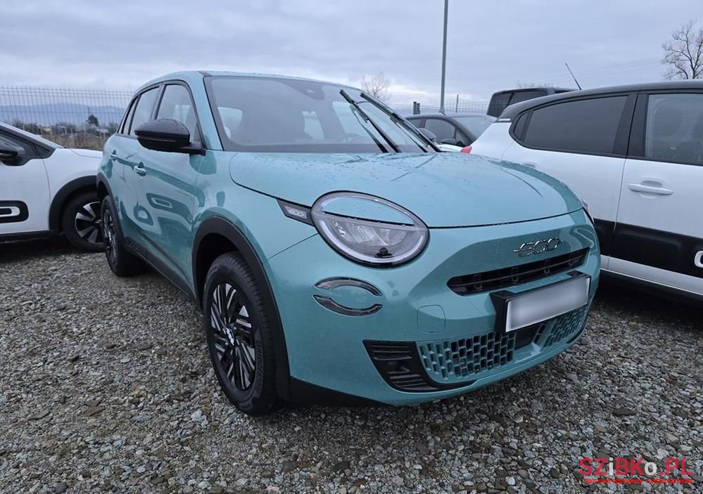 2024' Fiat 600 photo #2