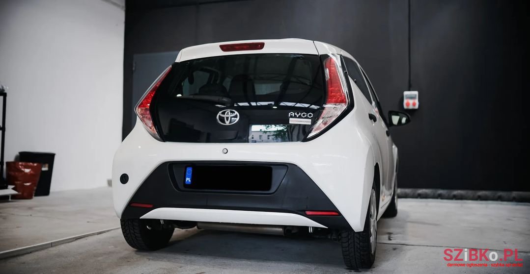 2014' Toyota Aygo photo #6