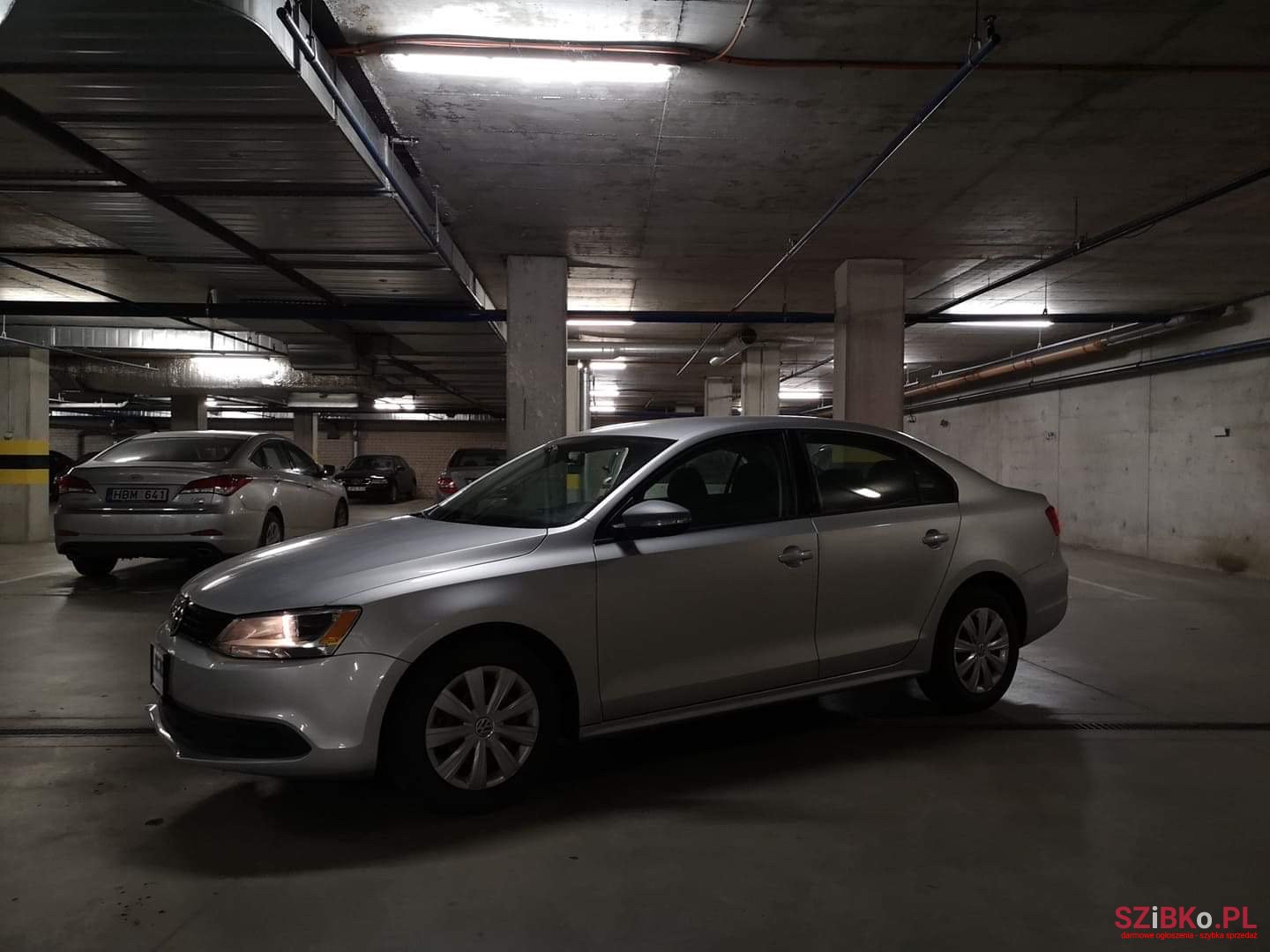 2011' Volkswagen Jetta photo #3