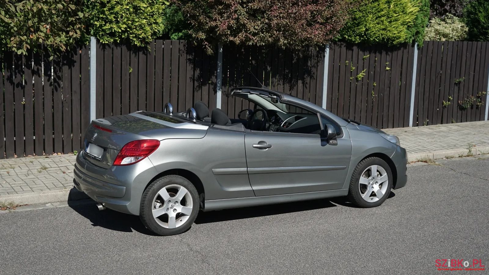 2010' Peugeot 207 photo #4