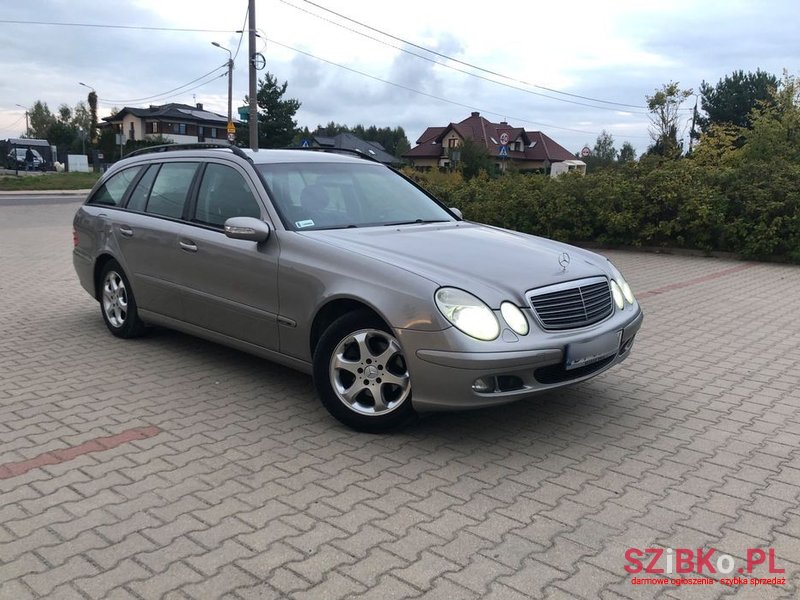 2006' Mercedes-Benz E-Class 200 T Kompressor photo #2