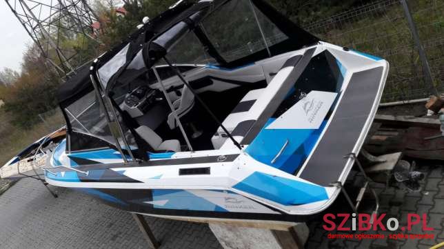 2010' Rinker photo #1