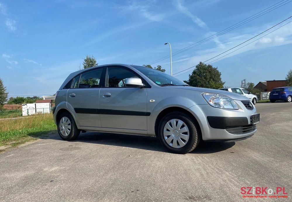 2007' Kia Rio photo #2