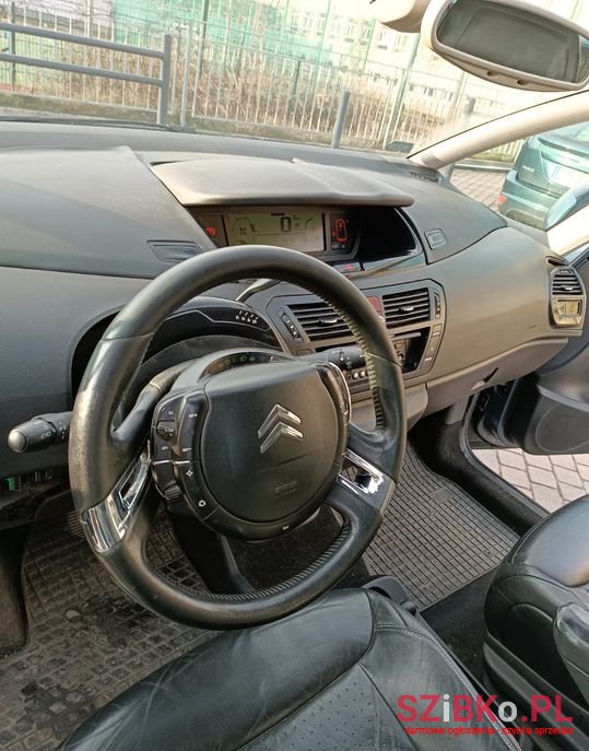 2008' Citroen C4 Grand Picasso photo #6