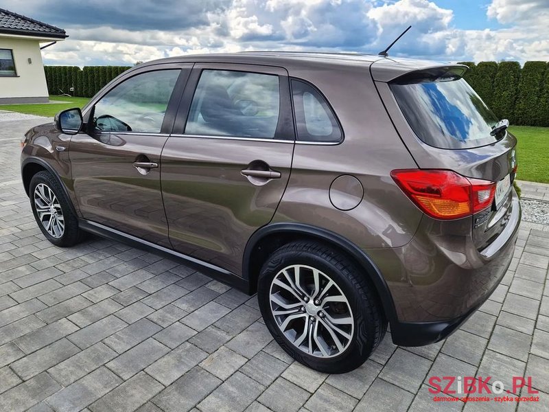 2016' Mitsubishi ASX photo #5