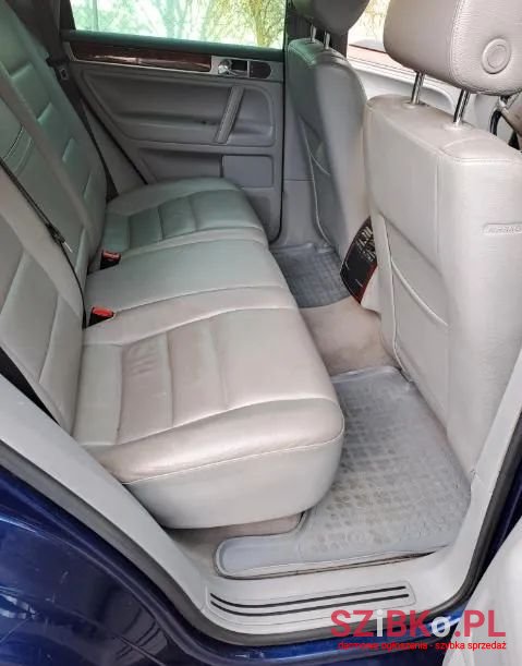 2006' Volkswagen Touareg photo #6