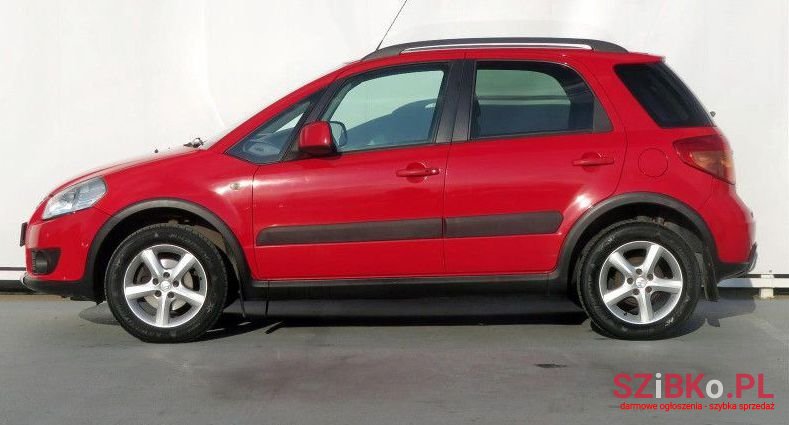 2009' Suzuki SX4 photo #2