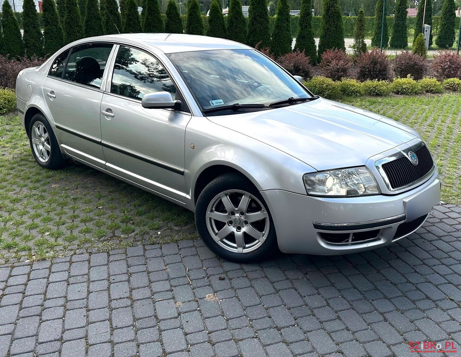 2002' Skoda Superb photo #1